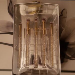 Brand New Isaac Mizrahi Brush Set